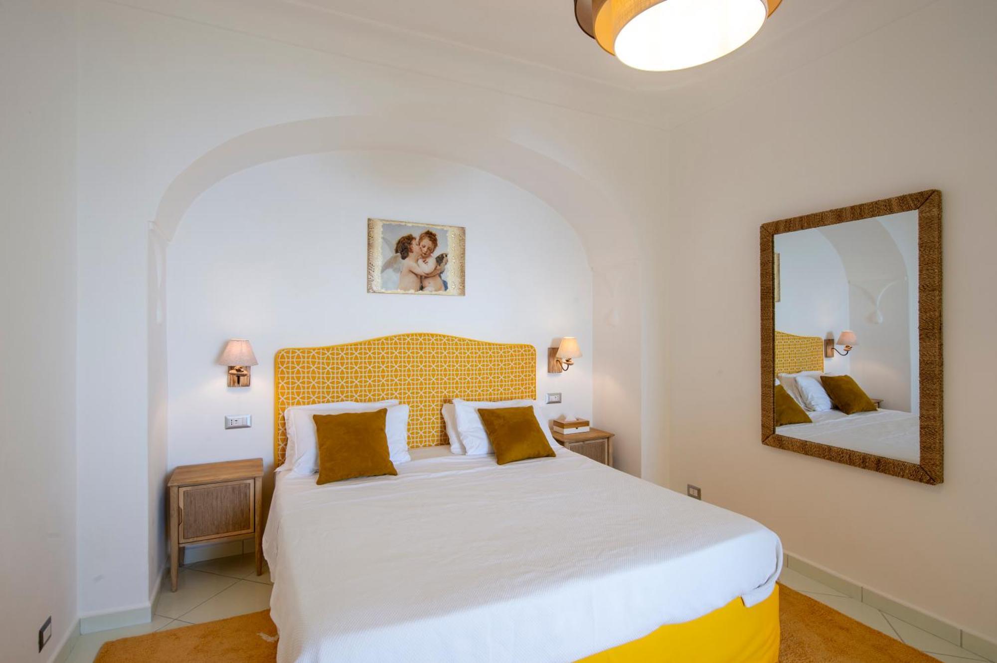 Appartement Aria Di Mare,Near Elevator, Few Steps, Parking, Garden à Positano Extérieur photo