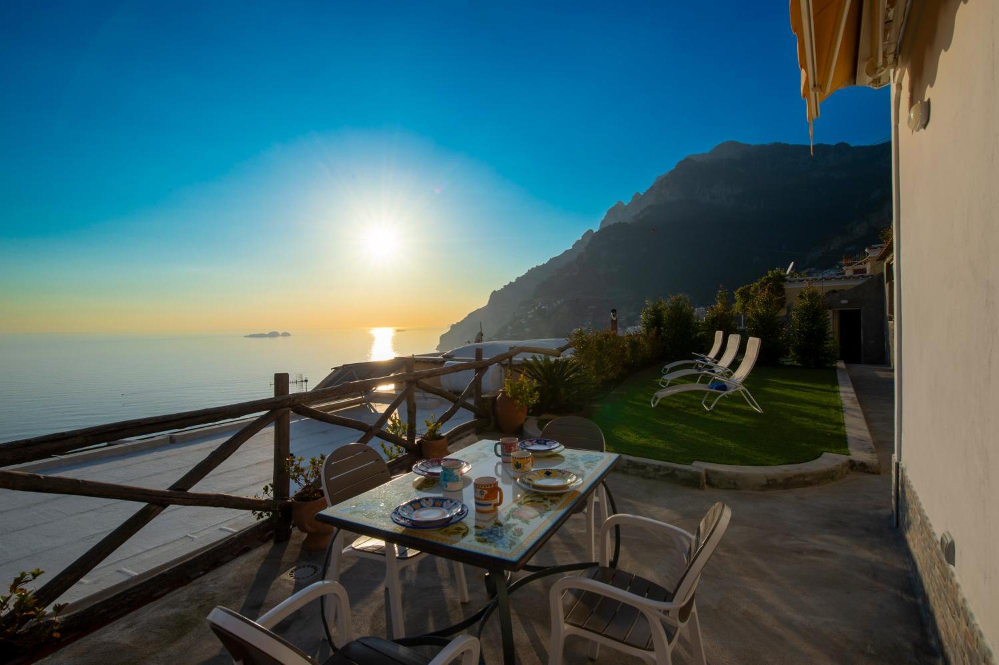 Appartement Aria Di Mare,Near Elevator, Few Steps, Parking, Garden à Positano Extérieur photo