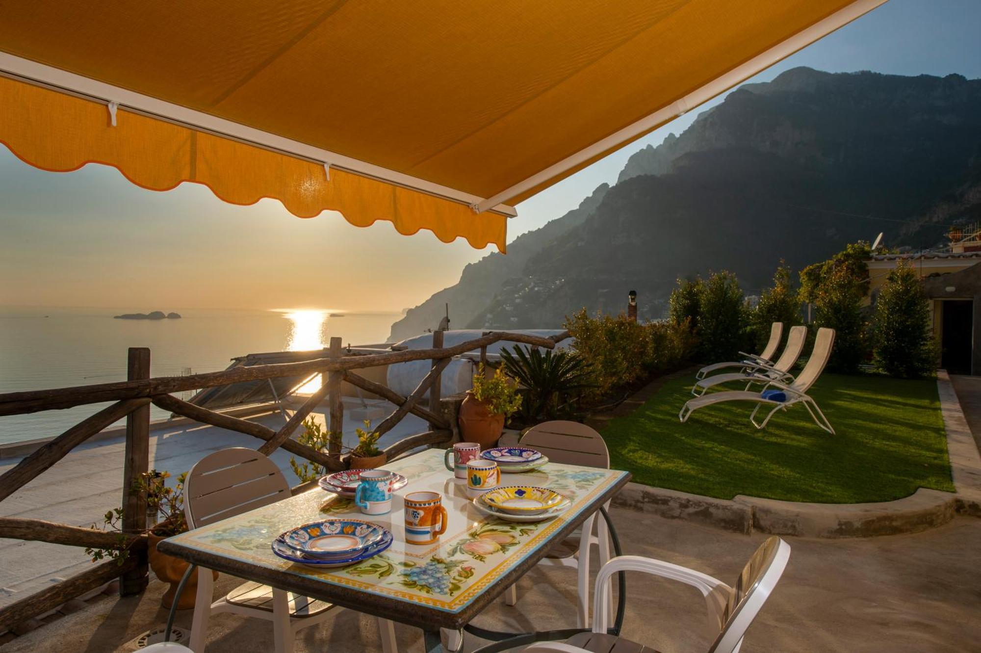 Appartement Aria Di Mare,Near Elevator, Few Steps, Parking, Garden à Positano Extérieur photo