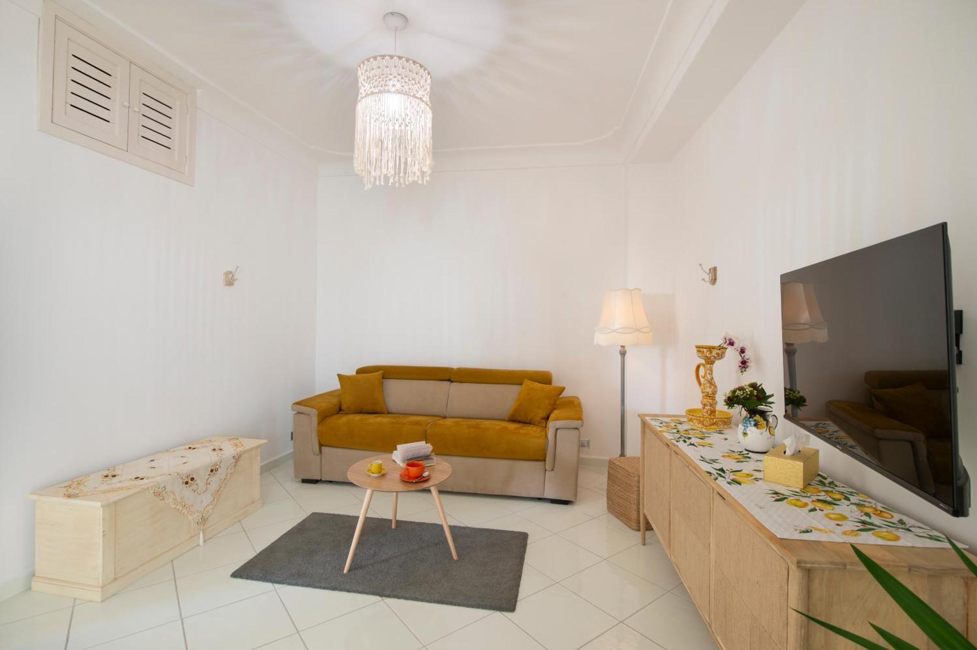 Appartement Aria Di Mare,Near Elevator, Few Steps, Parking, Garden à Positano Extérieur photo